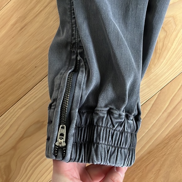 Spanx Stretch Twill Cargo Jogger - Picture 3 of 7